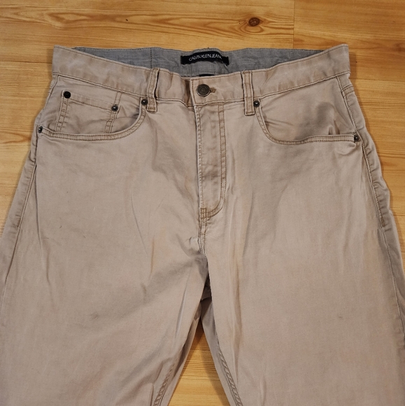 Calvin Klein Men's Tan Jeans - Picture 8 of 9